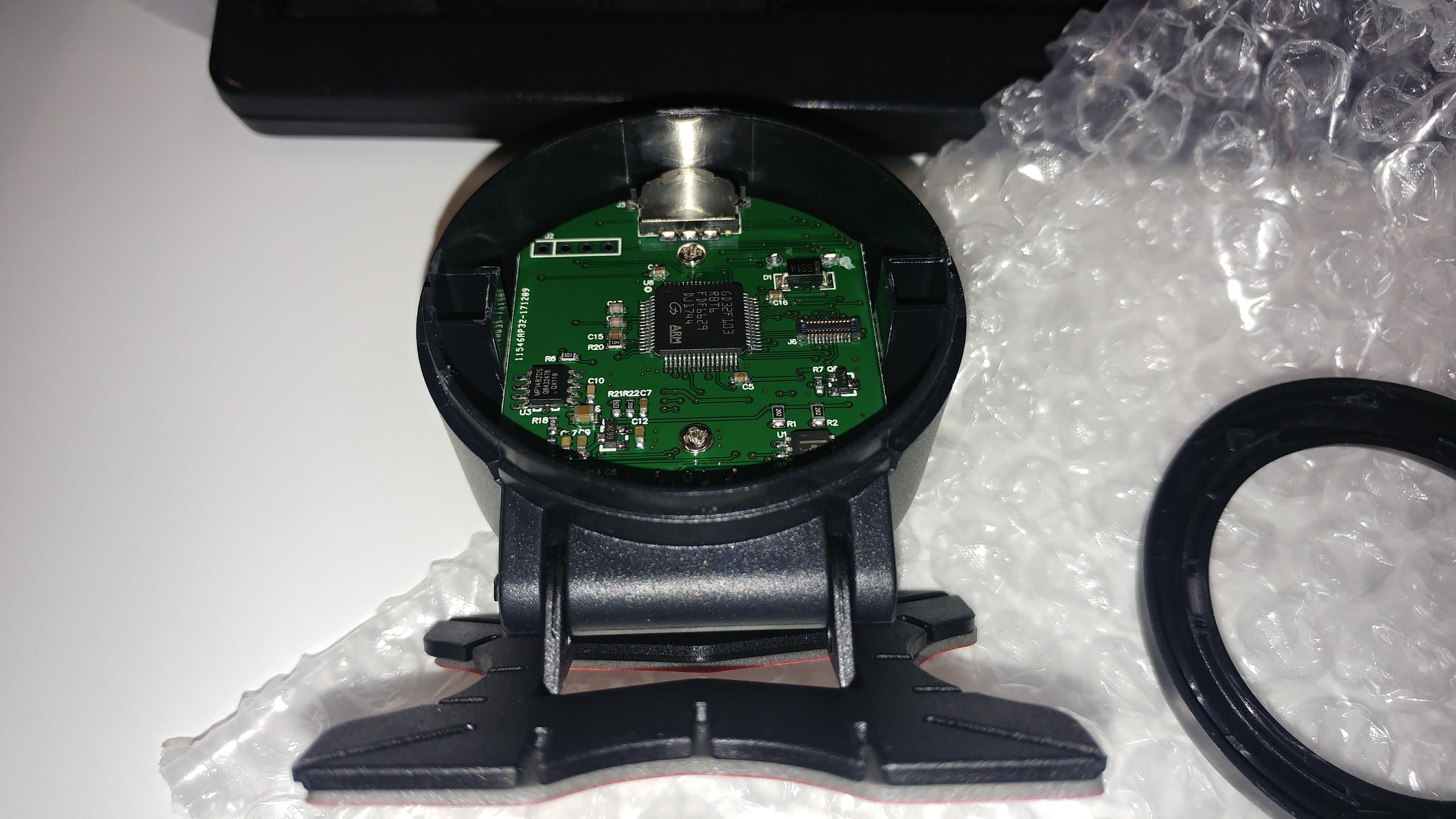 Hacking the GD32 based 'Autool X50 OBD2 Monitor and diagnostic Display