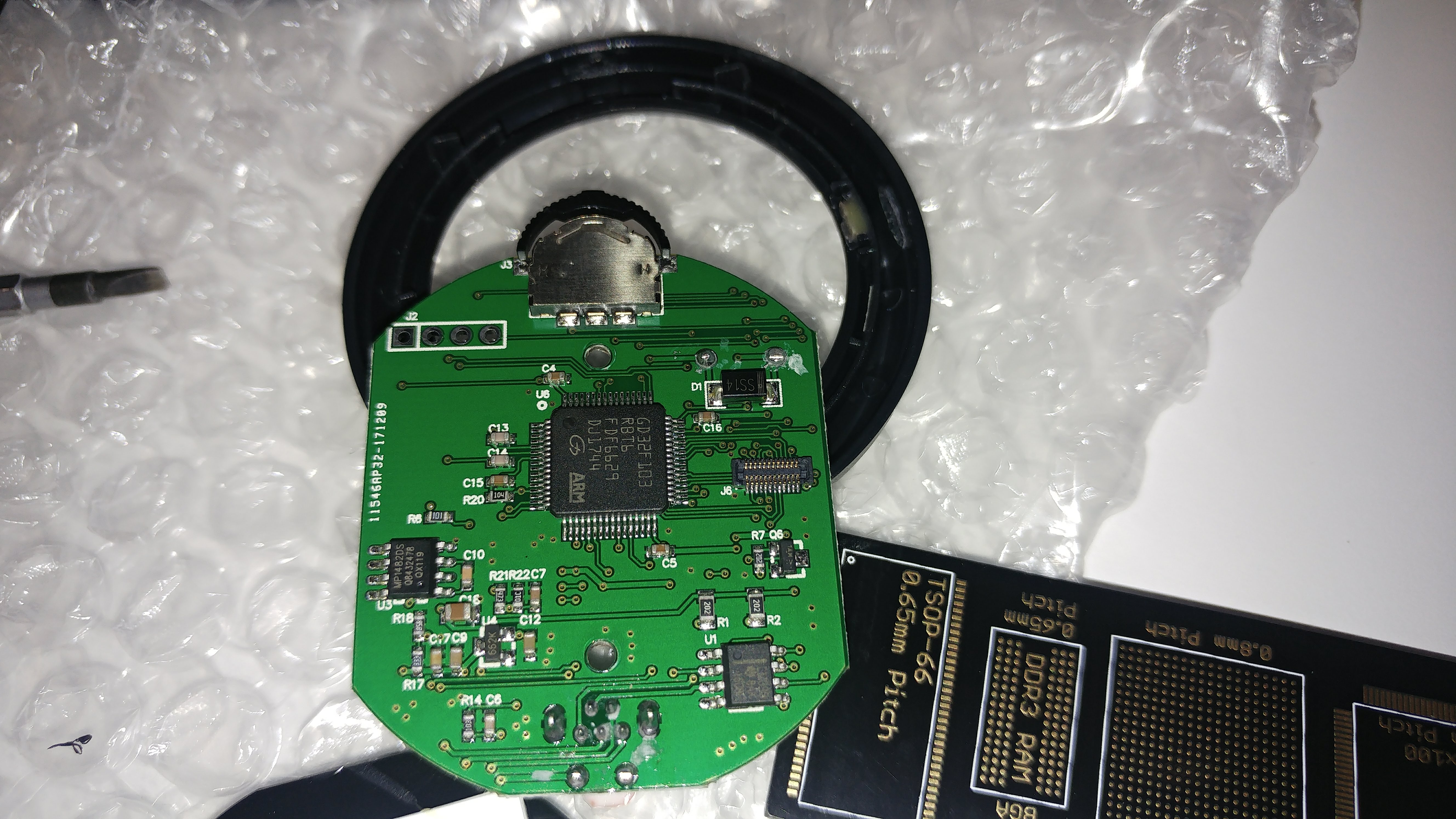 Hacking the GD32 based 'Autool X50 OBD2 Monitor and diagnostic Display