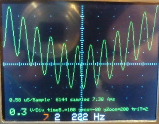 STM32_O_Scope_Sinius_222Hz_3kHz.JPG